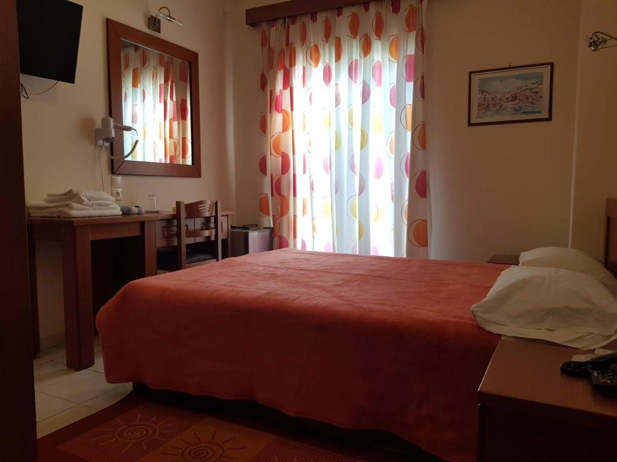 Hotel Ionion Kastro-Kyllini Екстериор снимка
